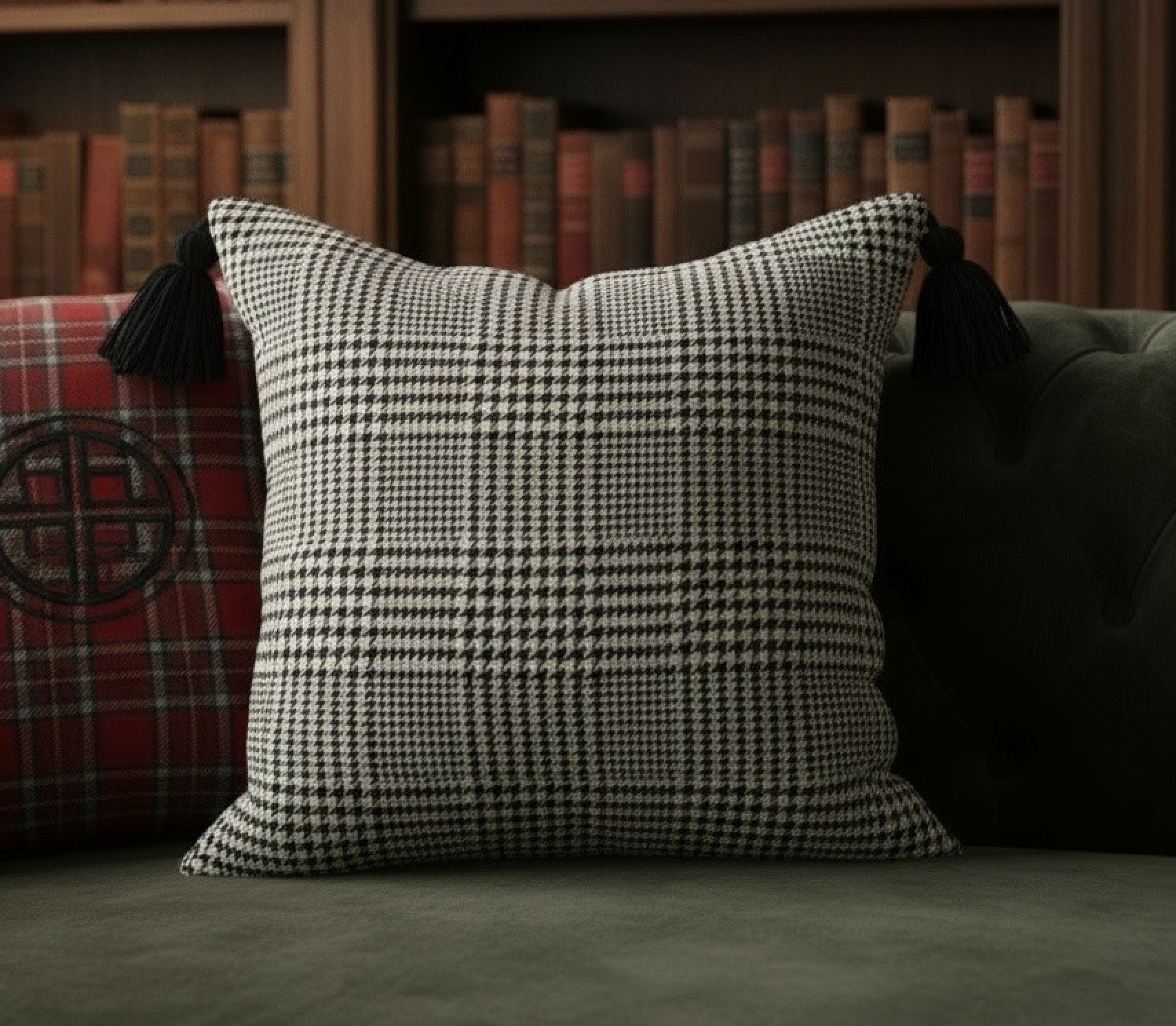 GLEN PLAID TASSEL PILLOW CASE