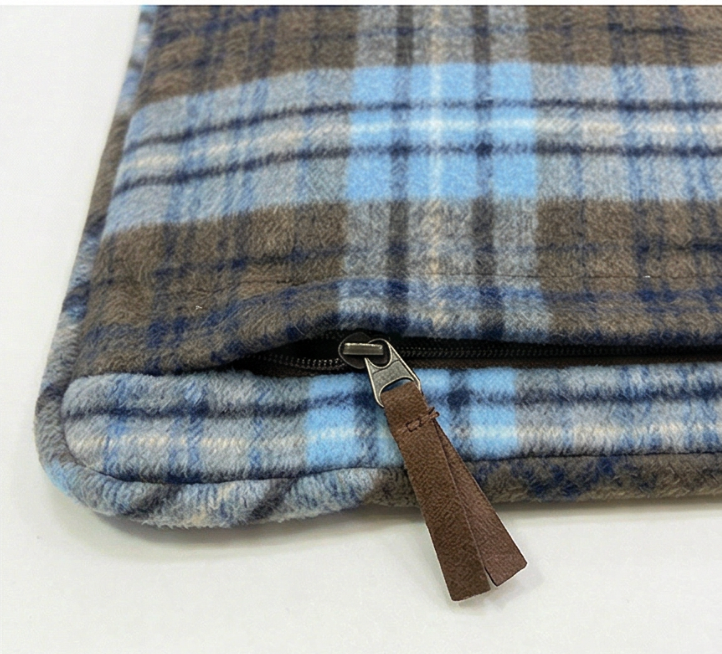 DUNMORE PILLOW