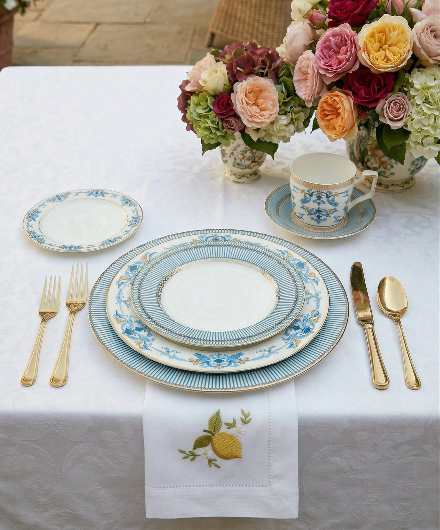 CORINNE BONE CHINA DINNERWARE SET 5PC.
