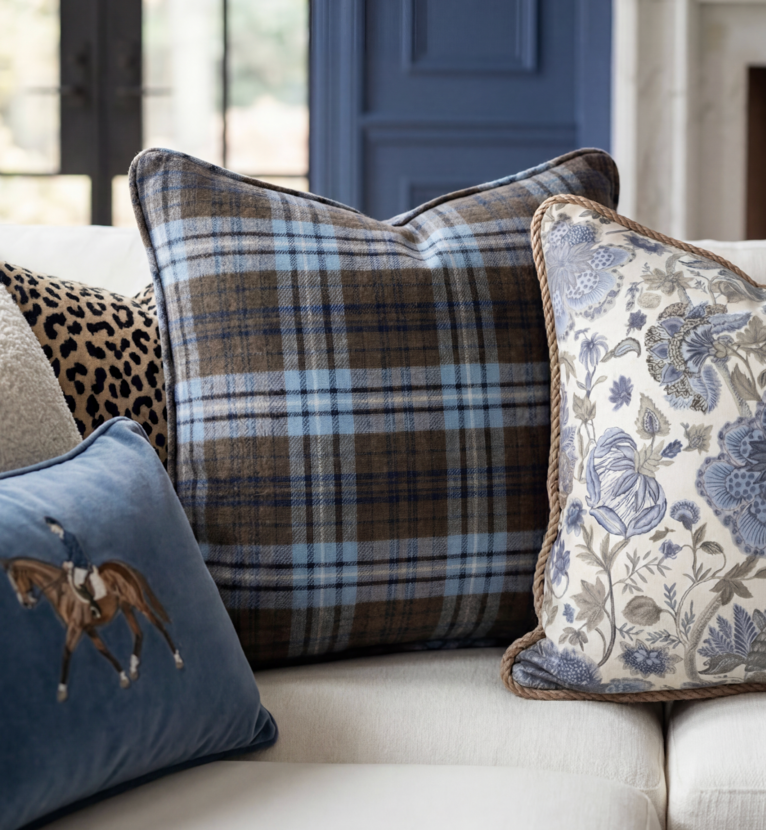 DUNMORE PILLOW
