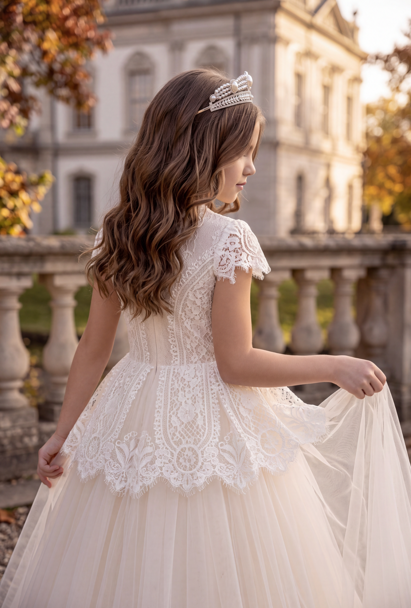 GWENDOLYN GOWN-WHITE/NATURAL