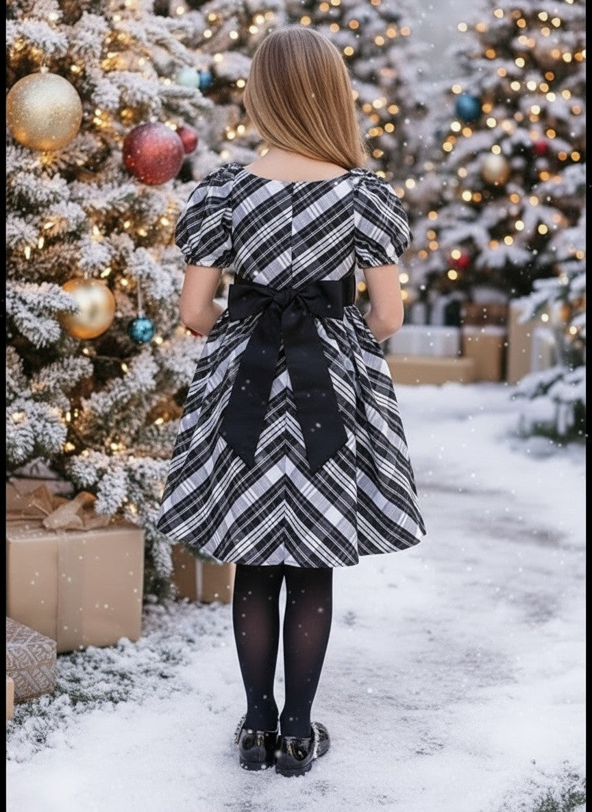 ARIELLE DRESS BLACK & WHITE PLAID