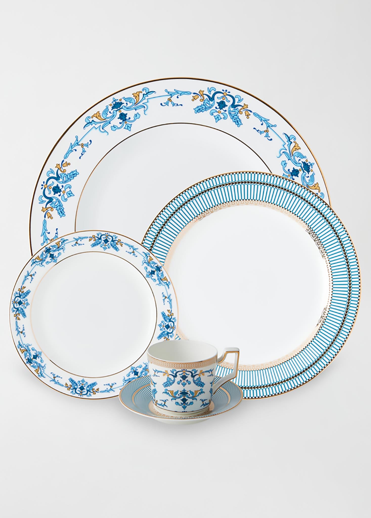 CORINNE BONE CHINA DINNERWARE SET 5PC.