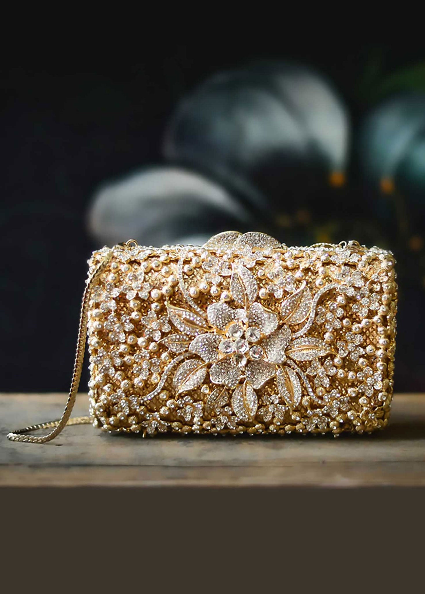 FLOR DE ORO JEWELED CLUTCH