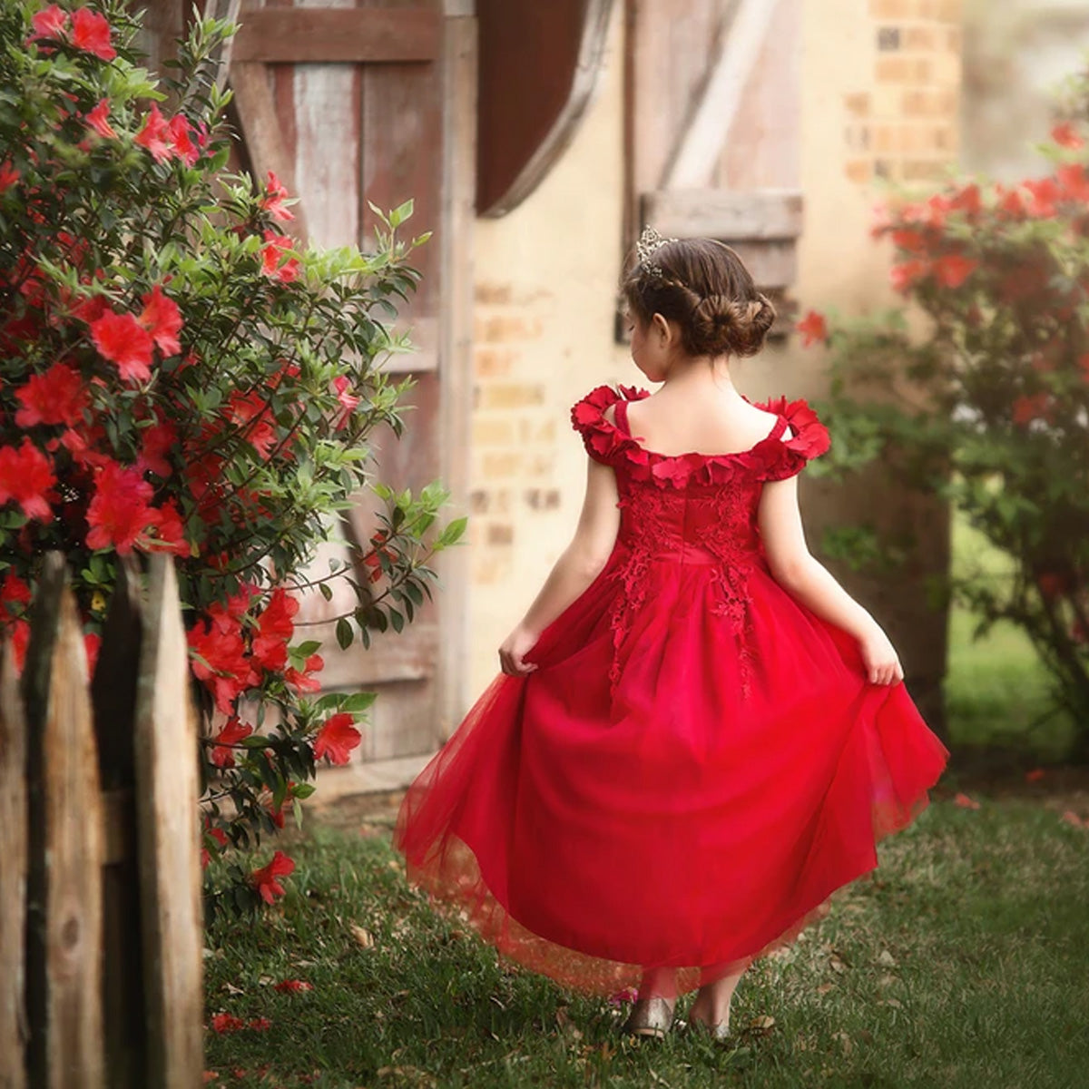 BELLE GOWN CRIMSON