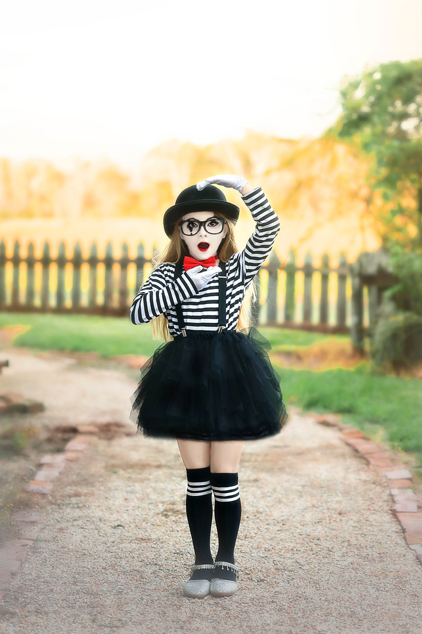 french mime woman